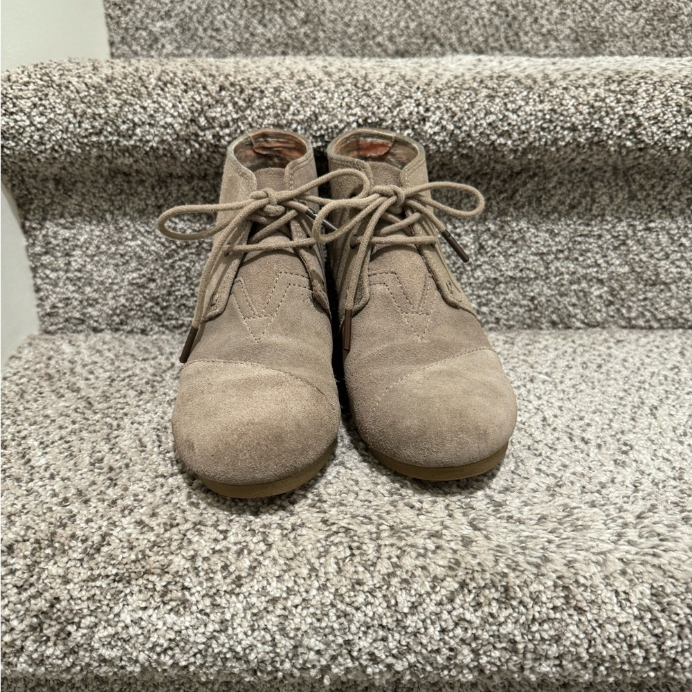 Toms wedge heels. Tan. Size 7. Good condition.